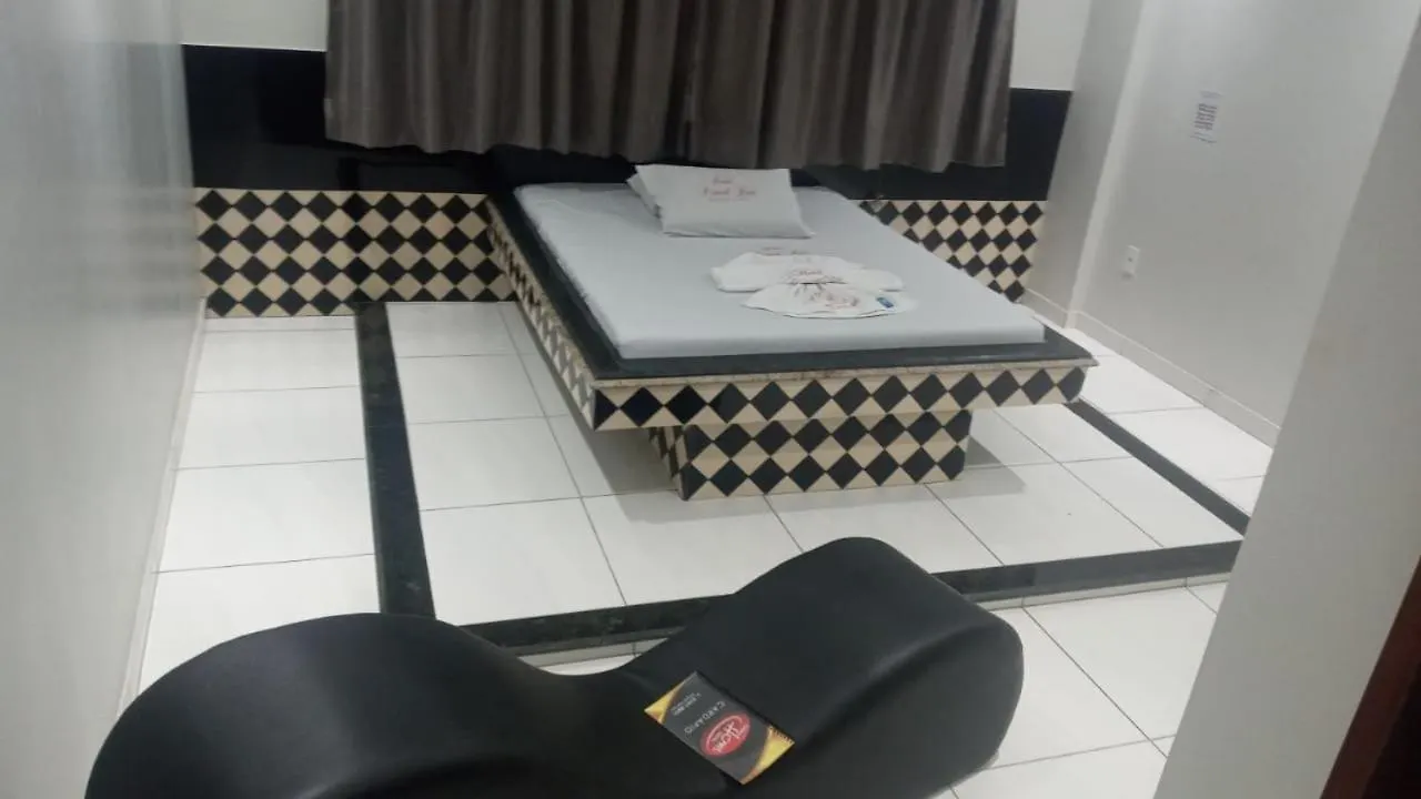 Hotel Canal Hum Pistao contacts